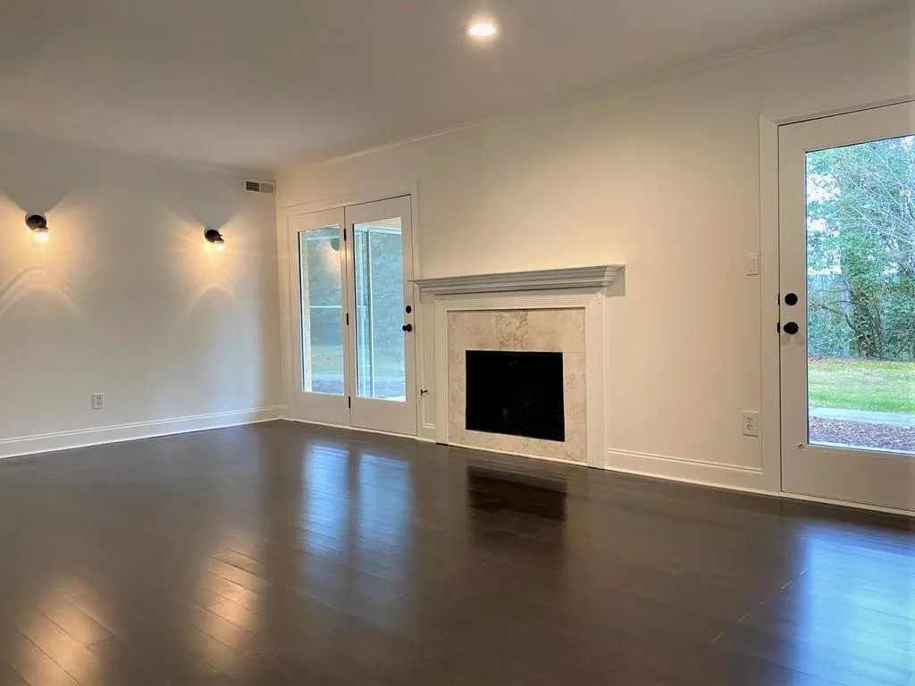5400 Roswell Road Unit N3, Atlanta, Georgia 30342, 2 Bedrooms Bedrooms, ,2 BathroomsBathrooms,Residential,Sold,5400 Roswell Road Unit N3,6823153