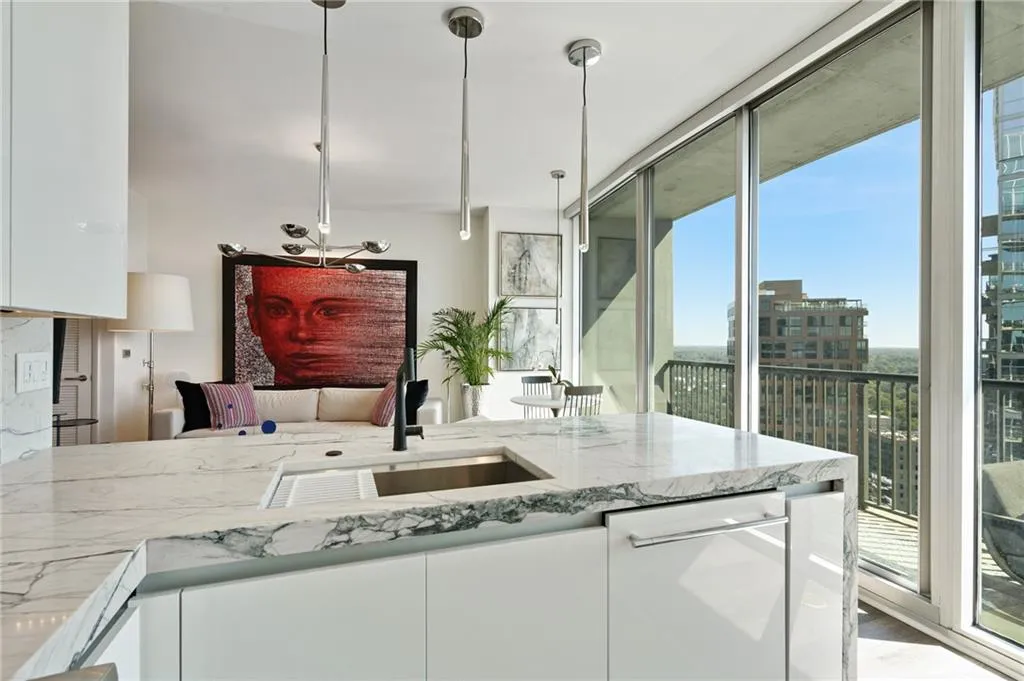 1080 Peachtree Street Ne Unit 3008, Atlanta, Georgia 30309, 1 Bedroom Bedrooms, ,1 BathroomBathrooms,Residential,For Sale,1080 Peachtree Street Ne Unit 3008,7664649