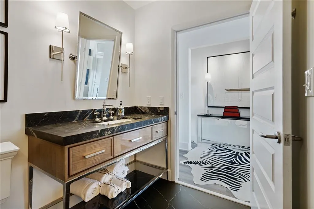 1080 Peachtree Street Ne Unit 3008, Atlanta, Georgia 30309, 1 Bedroom Bedrooms, ,1 BathroomBathrooms,Residential,For Sale,1080 Peachtree Street Ne Unit 3008,7664649
