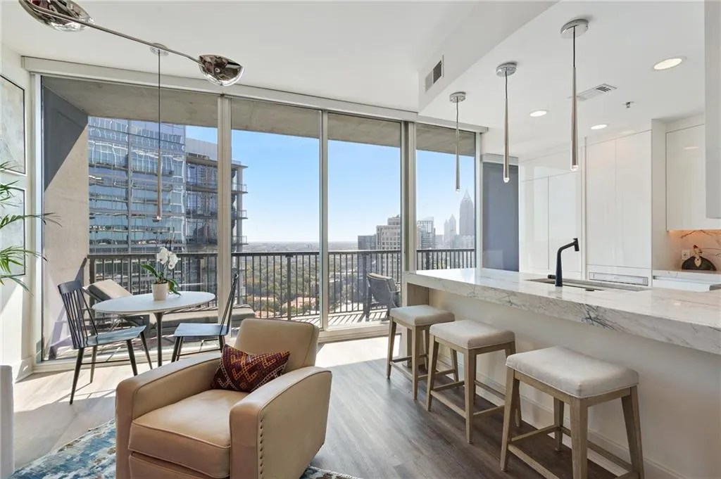 1080 Peachtree Street Ne Unit 3008, Atlanta, Georgia 30309, 1 Bedroom Bedrooms, ,1 BathroomBathrooms,Residential,For Sale,1080 Peachtree Street Ne Unit 3008,7664649
