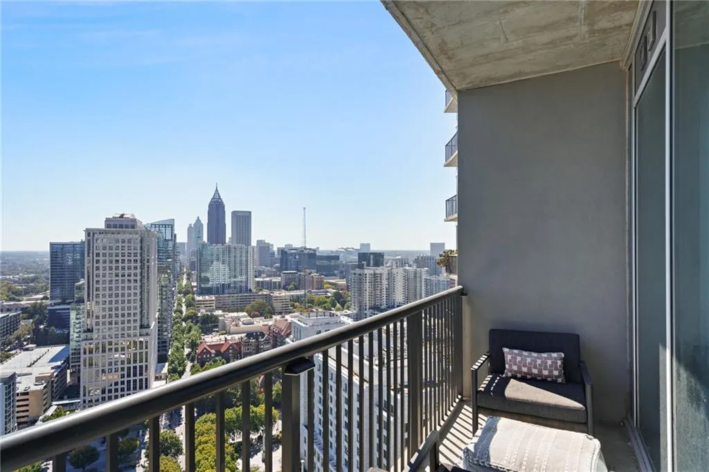 1080 Peachtree Street Ne Unit 3008, Atlanta, Georgia 30309, 1 Bedroom Bedrooms, ,1 BathroomBathrooms,Residential,For Sale,1080 Peachtree Street Ne Unit 3008,7664649