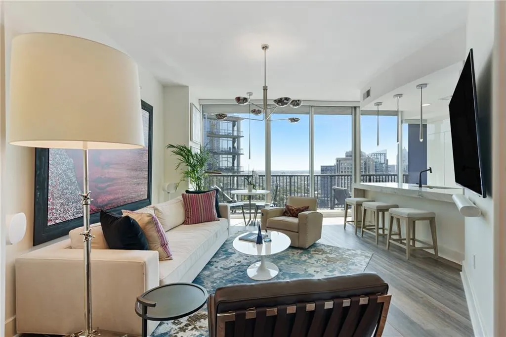 1080 Peachtree Street Ne Unit 3008, Atlanta, Georgia 30309, 1 Bedroom Bedrooms, ,1 BathroomBathrooms,Residential,For Sale,1080 Peachtree Street Ne Unit 3008,7664649