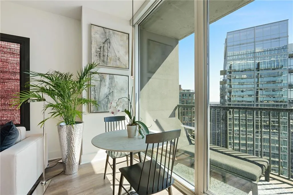 1080 Peachtree Street Ne Unit 3008, Atlanta, Georgia 30309, 1 Bedroom Bedrooms, ,1 BathroomBathrooms,Residential,For Sale,1080 Peachtree Street Ne Unit 3008,7664649