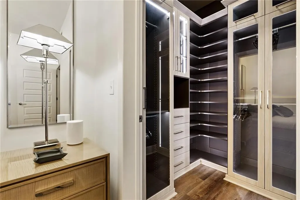 1080 Peachtree Street Ne Unit 3008, Atlanta, Georgia 30309, 1 Bedroom Bedrooms, ,1 BathroomBathrooms,Residential,For Sale,1080 Peachtree Street Ne Unit 3008,7664649