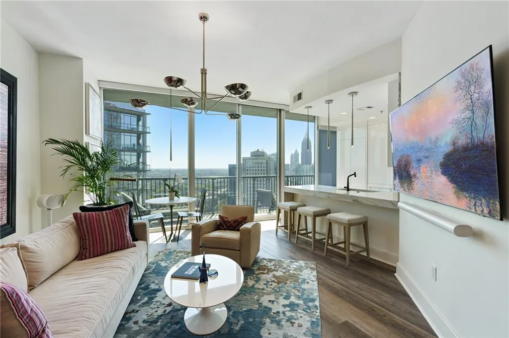 1080 Peachtree Street Ne Unit 3008, Atlanta, Georgia 30309, 1 Bedroom Bedrooms, ,1 BathroomBathrooms,Residential,For Sale,1080 Peachtree Street Ne Unit 3008,7664649