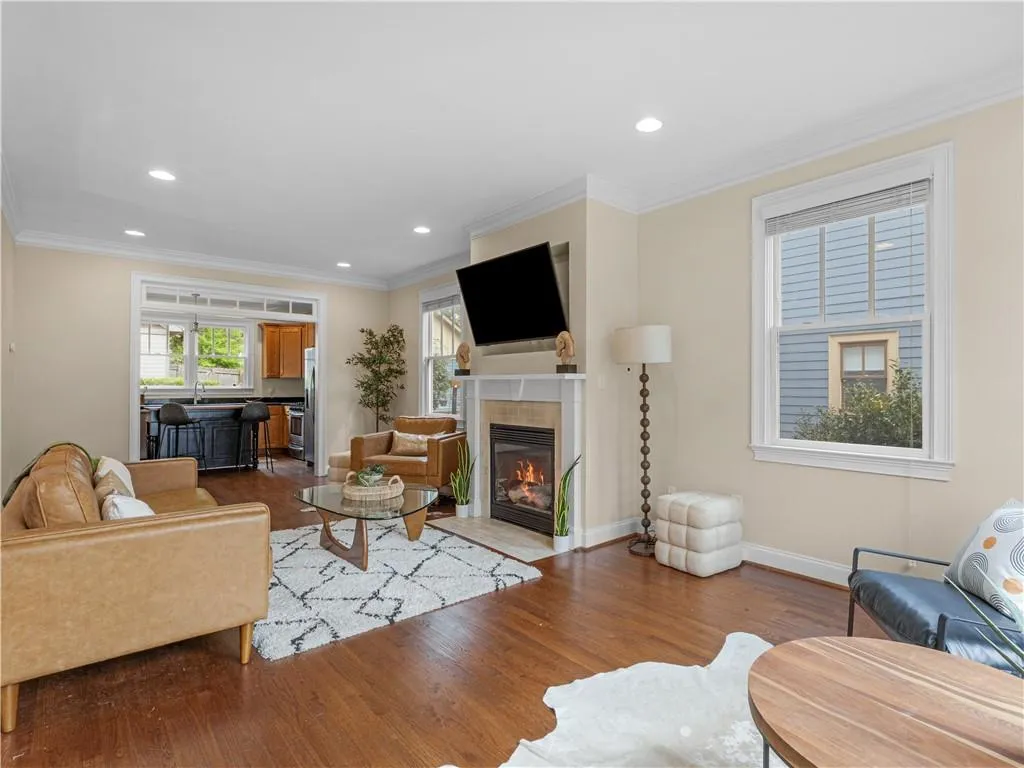 945 Longley Avenue Nw, Atlanta, Georgia 30318, 4 Bedrooms Bedrooms, 0 ,2 BathroomsBathrooms,Residential,For Sale,945 Longley Avenue Nw,7749701