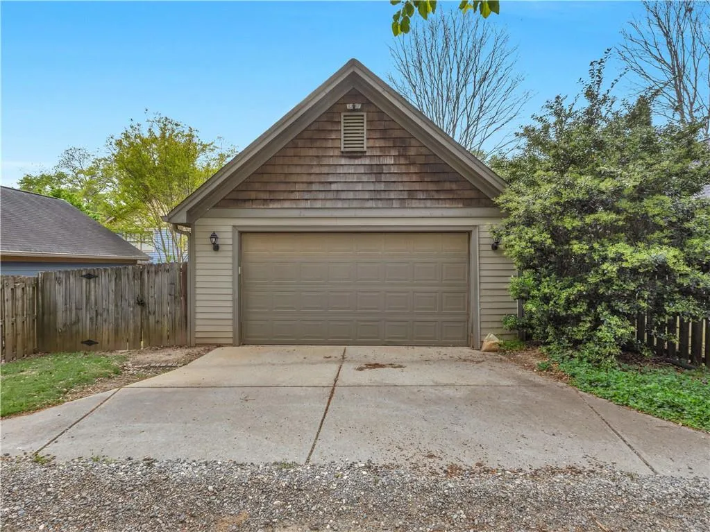 945 Longley Avenue Nw, Atlanta, Georgia 30318, 4 Bedrooms Bedrooms, 0 ,2 BathroomsBathrooms,Residential,For Sale,945 Longley Avenue Nw,7749701