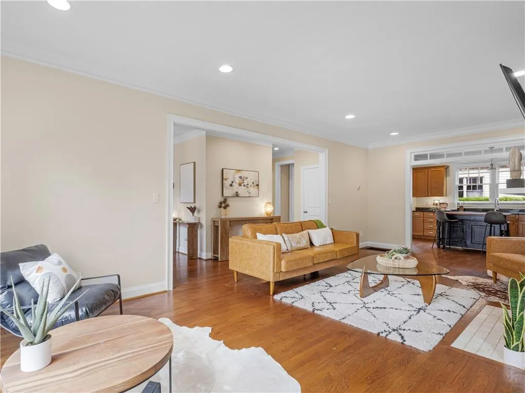 945 Longley Avenue Nw, Atlanta, Georgia 30318, 4 Bedrooms Bedrooms, 0 ,2 BathroomsBathrooms,Residential,For Sale,945 Longley Avenue Nw,7749701