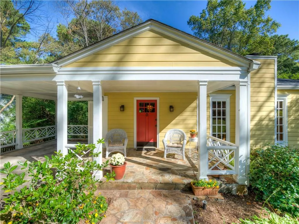 1360 Woodland Hills Drive Ne, Atlanta, Georgia 30324, 2 Bedrooms Bedrooms, ,2 BathroomsBathrooms,Residential,Sold,1360 Woodland Hills Drive Ne,5929105