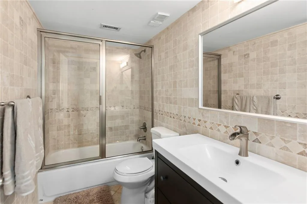 795 Hammond Drive Unit 1707, Atlanta, Georgia 30328, 2 Bedrooms Bedrooms, ,2 BathroomsBathrooms,Residential,Sold,795 Hammond Drive Unit 1707,7110838