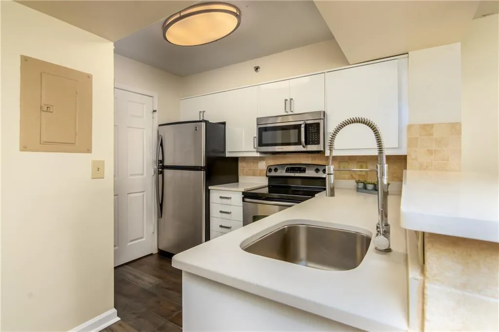 795 Hammond Drive Unit 1707, Atlanta, Georgia 30328, 2 Bedrooms Bedrooms, ,2 BathroomsBathrooms,Residential,Sold,795 Hammond Drive Unit 1707,7110838