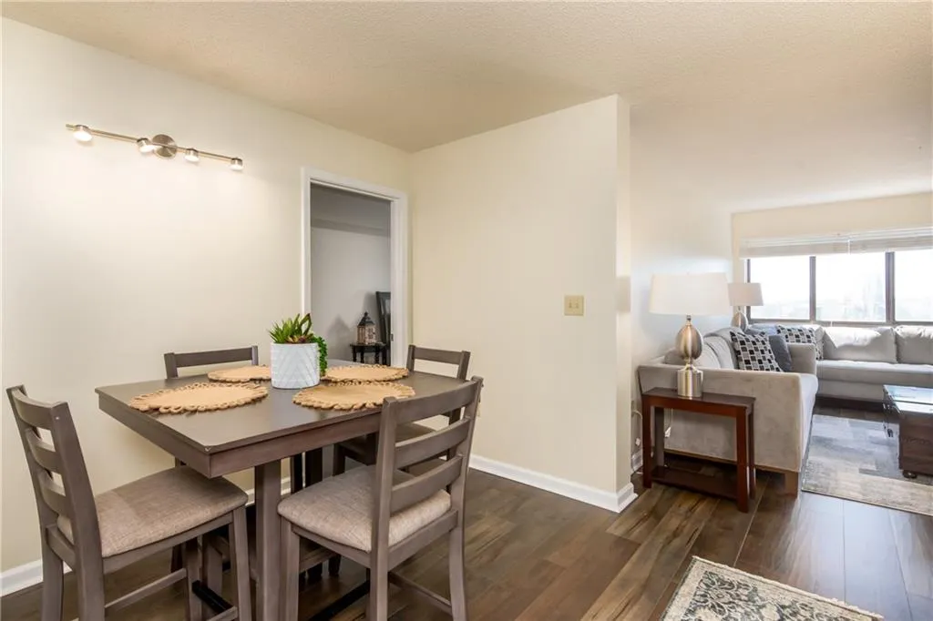 795 Hammond Drive Unit 1707, Atlanta, Georgia 30328, 2 Bedrooms Bedrooms, ,2 BathroomsBathrooms,Residential,Sold,795 Hammond Drive Unit 1707,7110838