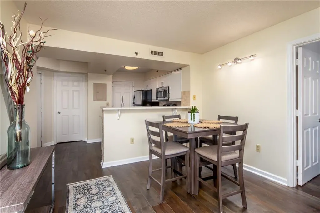 795 Hammond Drive Unit 1707, Atlanta, Georgia 30328, 2 Bedrooms Bedrooms, ,2 BathroomsBathrooms,Residential,Sold,795 Hammond Drive Unit 1707,7110838