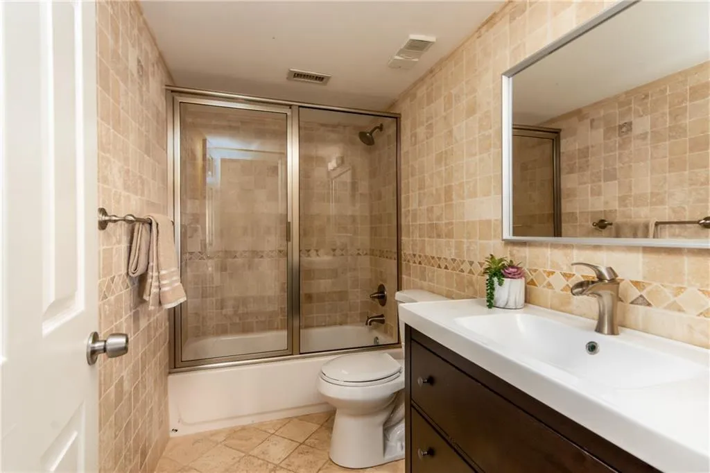 795 Hammond Drive Unit 1707, Atlanta, Georgia 30328, 2 Bedrooms Bedrooms, ,2 BathroomsBathrooms,Residential,Sold,795 Hammond Drive Unit 1707,7110838