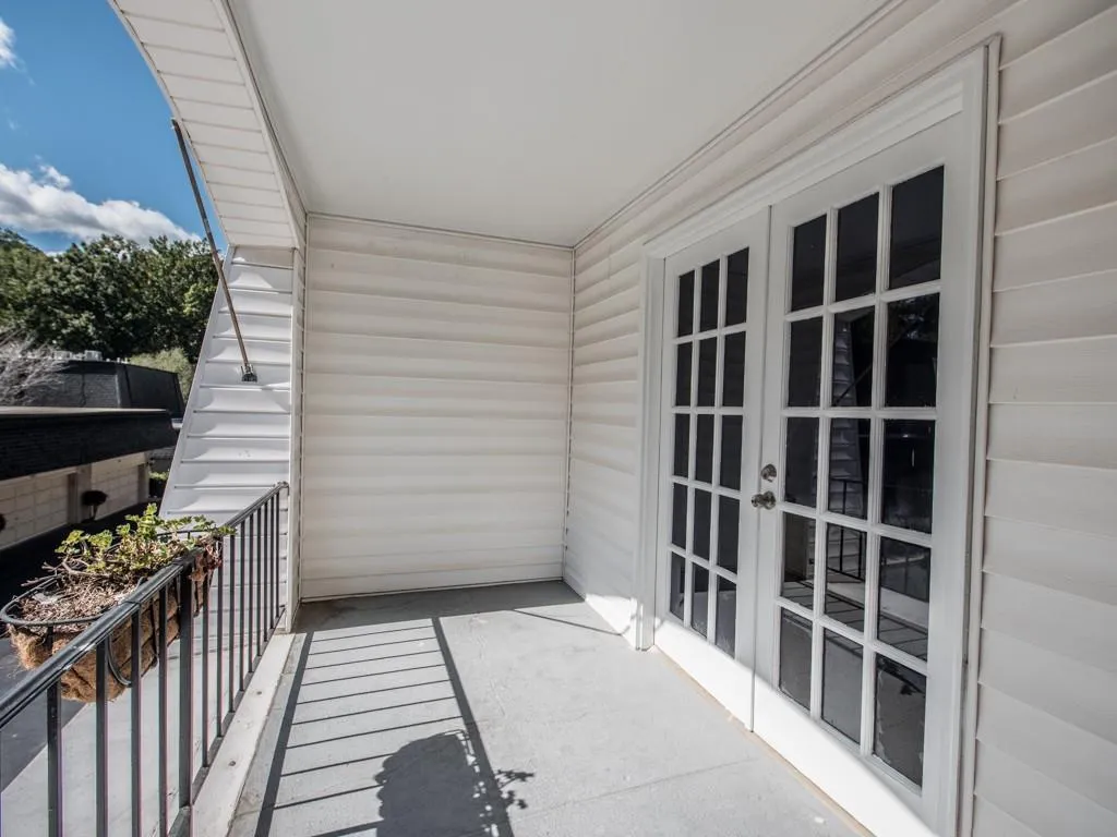 5550 Chemin De Vie Unit 5550, Sandy Springs, Georgia 30342, 3 Bedrooms Bedrooms, ,2 BathroomsBathrooms,Residential,Sold,5550 Chemin De Vie Unit 5550,5925564