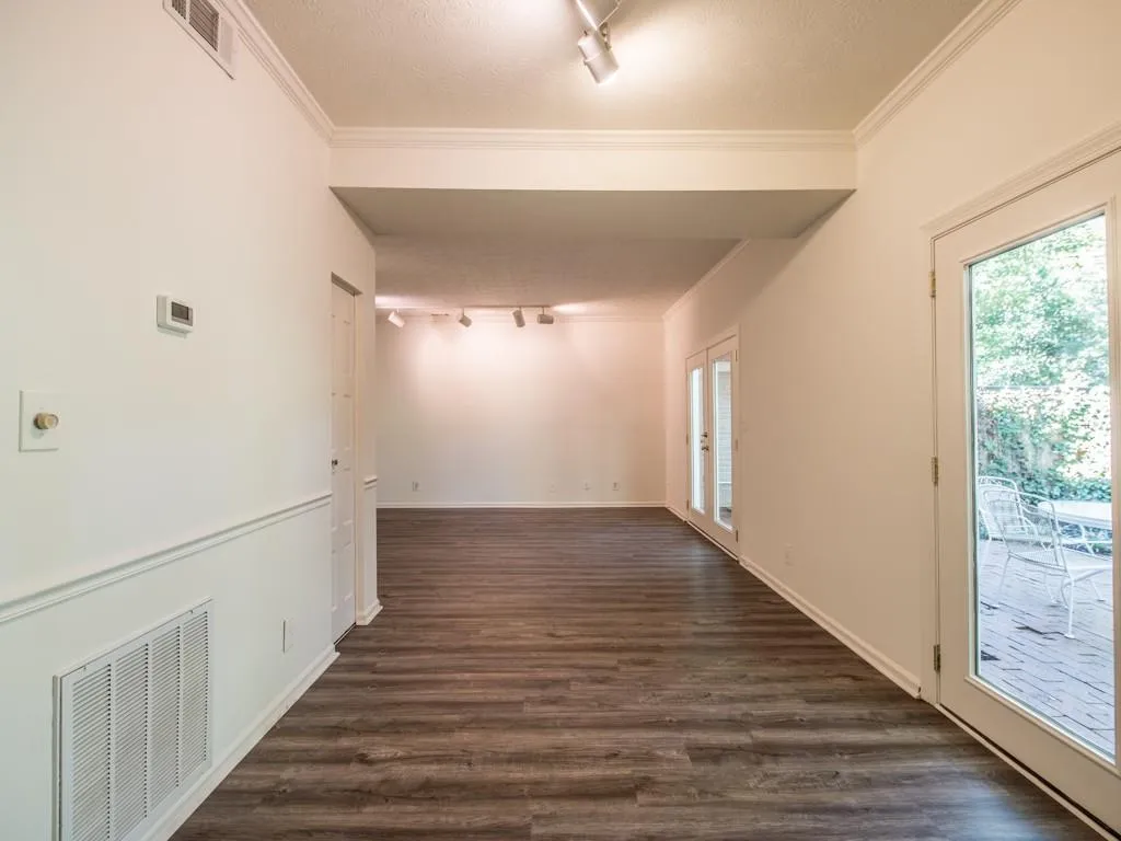 5550 Chemin De Vie Unit 5550, Sandy Springs, Georgia 30342, 3 Bedrooms Bedrooms, ,2 BathroomsBathrooms,Residential,Sold,5550 Chemin De Vie Unit 5550,5925564