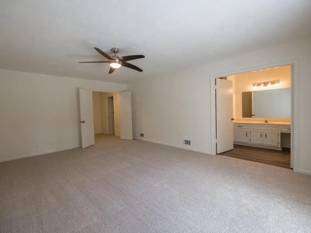 5550 Chemin De Vie Unit 5550, Sandy Springs, Georgia 30342, 3 Bedrooms Bedrooms, ,2 BathroomsBathrooms,Residential,Sold,5550 Chemin De Vie Unit 5550,5925564