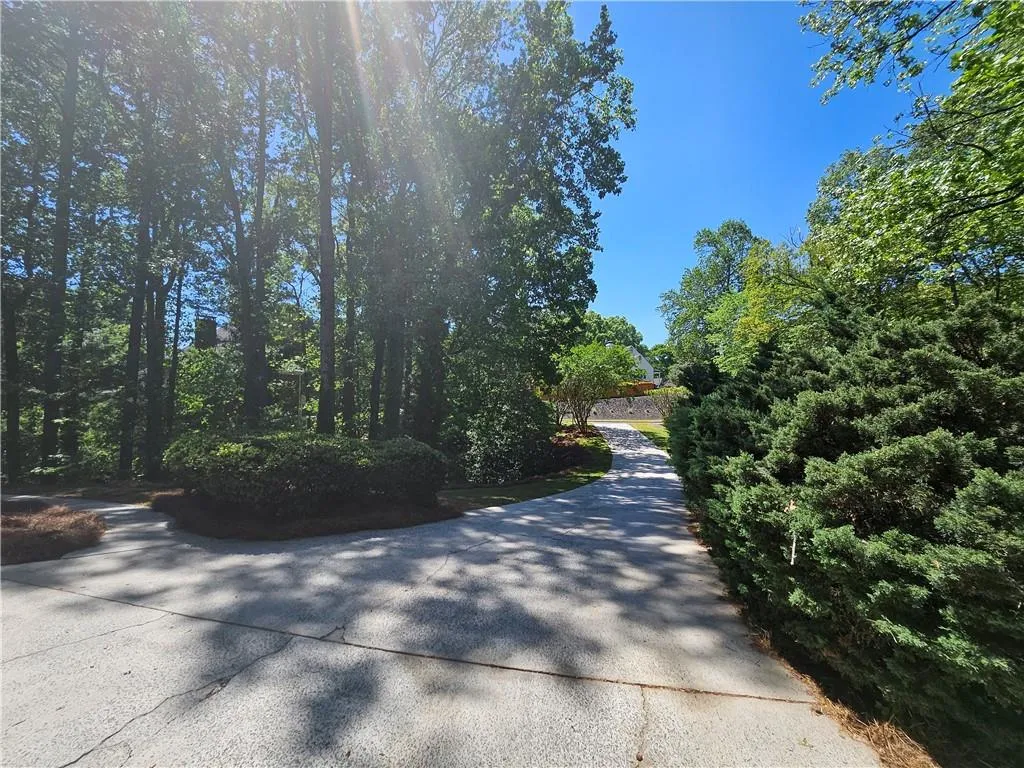 7635 Blandford Place, Atlanta, Georgia 30350, 5 Bedrooms Bedrooms, ,4 BathroomsBathrooms,Residential,For Sale,7635 Blandford Place,7710231