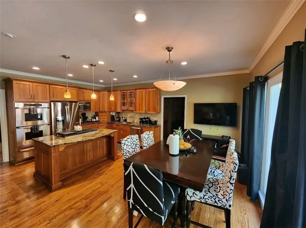 7635 Blandford Place, Atlanta, Georgia 30350, 5 Bedrooms Bedrooms, ,4 BathroomsBathrooms,Residential,For Sale,7635 Blandford Place,7710231
