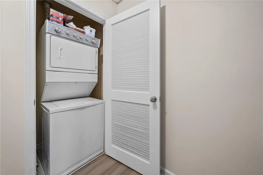 245 Winding River Drive Unit E, Atlanta, Georgia 30350, 2 Bedrooms Bedrooms, ,2 BathroomsBathrooms,Residential,Sold,245 Winding River Drive Unit E,7514097