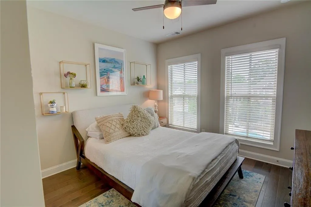 4205 Deming Circle, Atlanta, Georgia 30342, 2 Bedrooms Bedrooms, ,2 BathroomsBathrooms,Residential,Sold,4205 Deming Circle,7038598