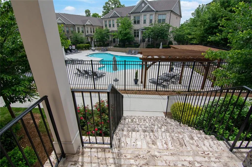 4205 Deming Circle, Atlanta, Georgia 30342, 2 Bedrooms Bedrooms, ,2 BathroomsBathrooms,Residential,Sold,4205 Deming Circle,7038598