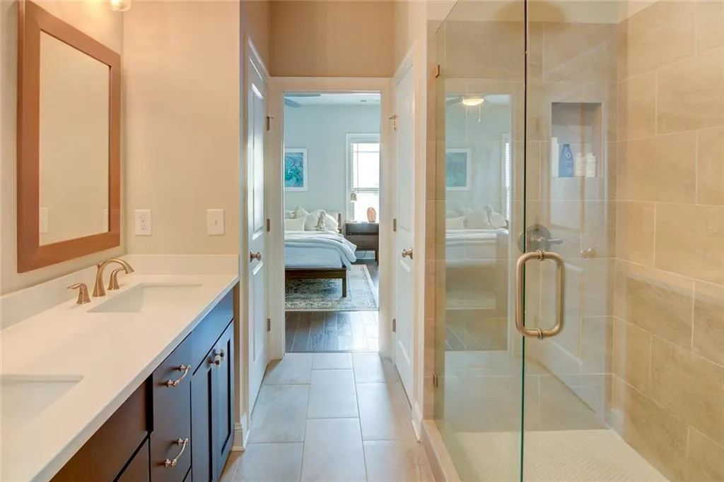 4205 Deming Circle, Atlanta, Georgia 30342, 2 Bedrooms Bedrooms, ,2 BathroomsBathrooms,Residential,Sold,4205 Deming Circle,7038598