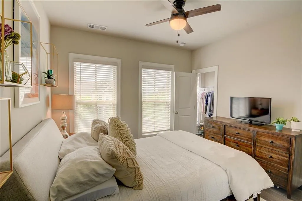 4205 Deming Circle, Atlanta, Georgia 30342, 2 Bedrooms Bedrooms, ,2 BathroomsBathrooms,Residential,Sold,4205 Deming Circle,7038598