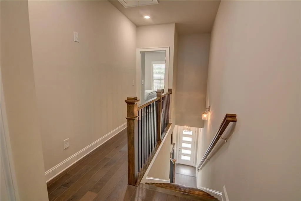 4205 Deming Circle, Atlanta, Georgia 30342, 2 Bedrooms Bedrooms, ,2 BathroomsBathrooms,Residential,Sold,4205 Deming Circle,7038598