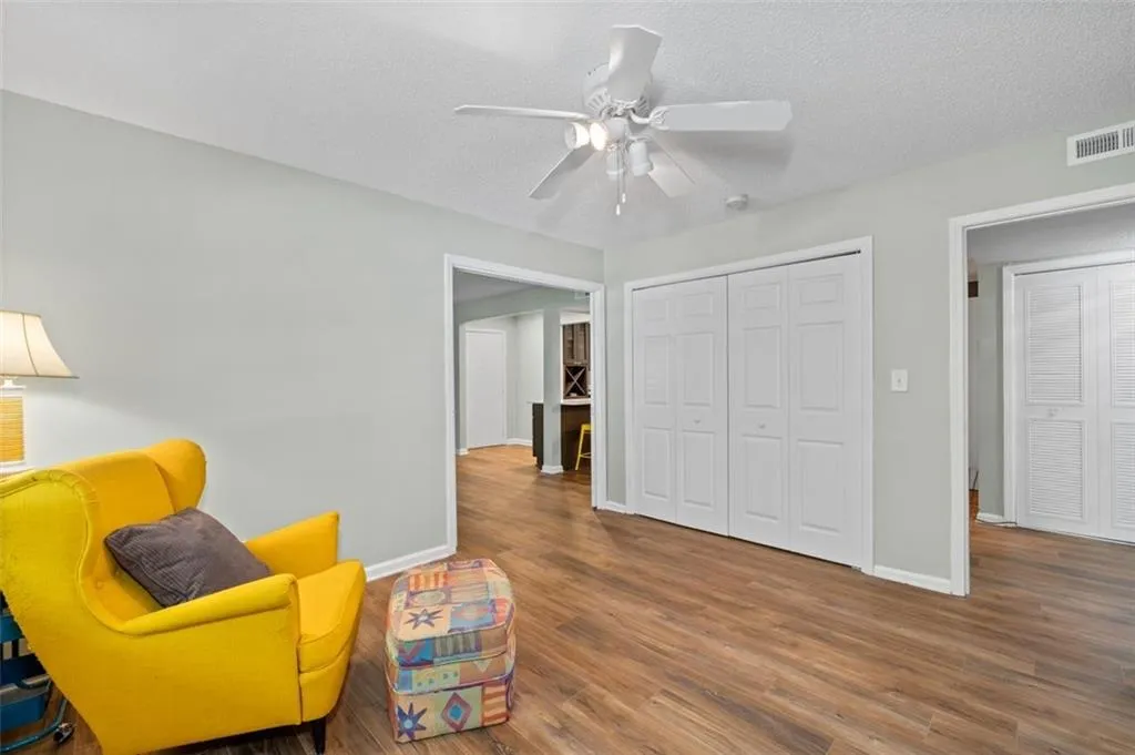 6851 Roswell Road Unit H18, Atlanta, Georgia 30328, 3 Bedrooms Bedrooms, ,2 BathroomsBathrooms,Residential,For Sale,6851 Roswell Road Unit H18,7760200