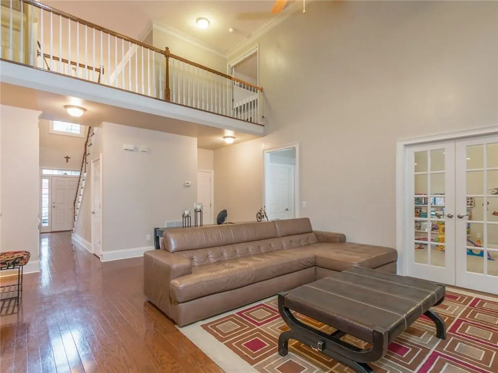 179 Mystic Court, Atlanta, Georgia 30342, 4 Bedrooms Bedrooms, ,3 BathroomsBathrooms,Residential,Sold,179 Mystic Court,5800054