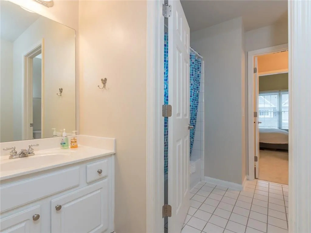 179 Mystic Court, Atlanta, Georgia 30342, 4 Bedrooms Bedrooms, ,3 BathroomsBathrooms,Residential,Sold,179 Mystic Court,5800054