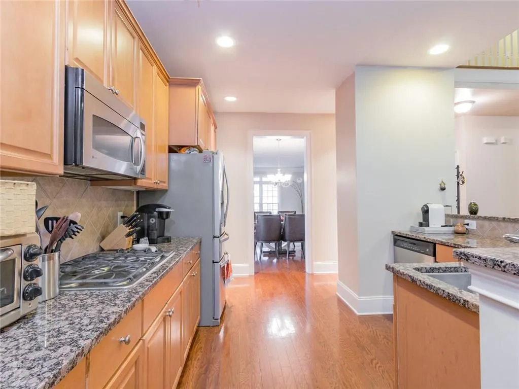 179 Mystic Court, Atlanta, Georgia 30342, 4 Bedrooms Bedrooms, ,3 BathroomsBathrooms,Residential,Sold,179 Mystic Court,5800054