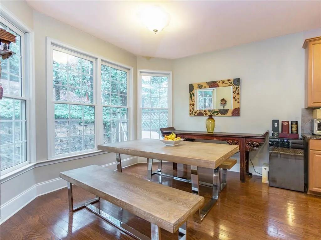 179 Mystic Court, Atlanta, Georgia 30342, 4 Bedrooms Bedrooms, ,3 BathroomsBathrooms,Residential,Sold,179 Mystic Court,5800054