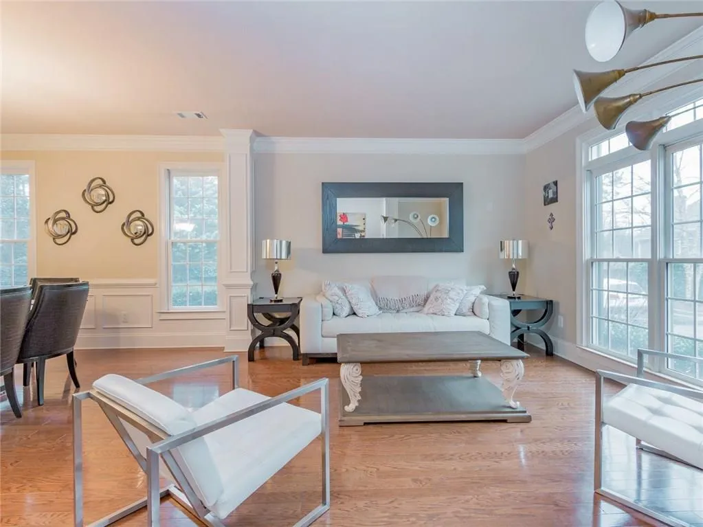179 Mystic Court, Atlanta, Georgia 30342, 4 Bedrooms Bedrooms, ,3 BathroomsBathrooms,Residential,Sold,179 Mystic Court,5800054