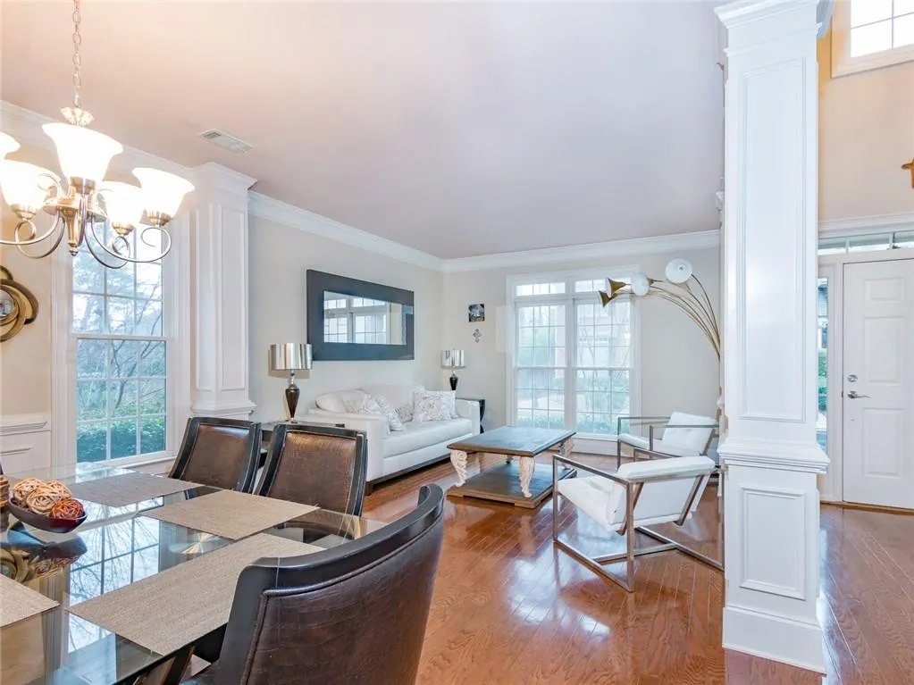179 Mystic Court, Atlanta, Georgia 30342, 4 Bedrooms Bedrooms, ,3 BathroomsBathrooms,Residential,Sold,179 Mystic Court,5800054