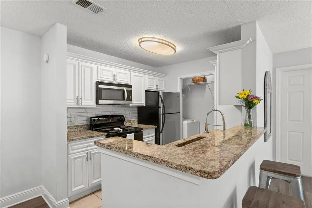 7203 Santa Fe Parkway, Atlanta, Georgia 30350, 2 Bedrooms Bedrooms, ,2 BathroomsBathrooms,Residential,Sold,7203 Santa Fe Parkway,7424688