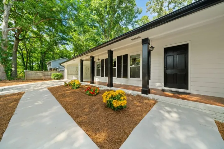 1415 Driftwood Court, Roswell, Georgia 30075