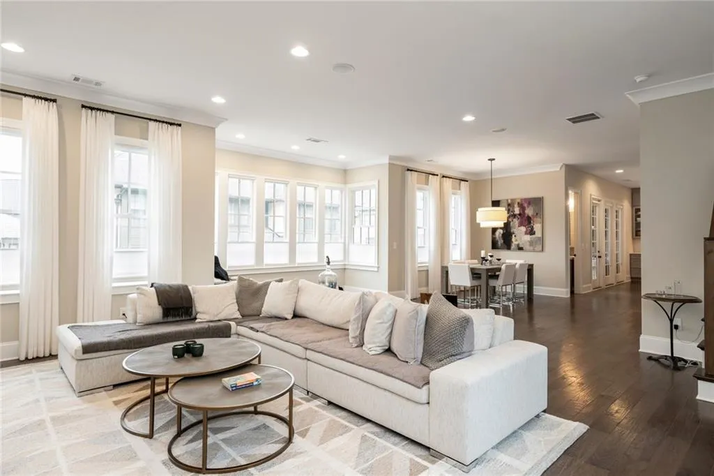 6731 Cadence Boulevard, Sandy Springs, Georgia 30328, 3 Bedrooms Bedrooms, ,3 BathroomsBathrooms,Residential,Sold,6731 Cadence Boulevard,7037555