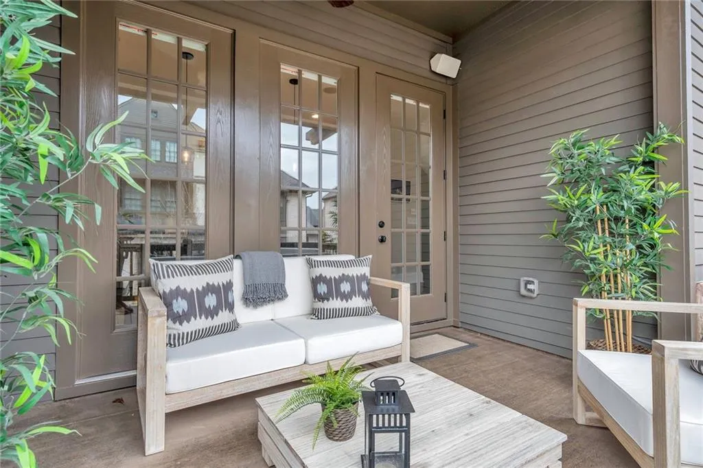 6731 Cadence Boulevard, Sandy Springs, Georgia 30328, 3 Bedrooms Bedrooms, ,3 BathroomsBathrooms,Residential,Sold,6731 Cadence Boulevard,7037555