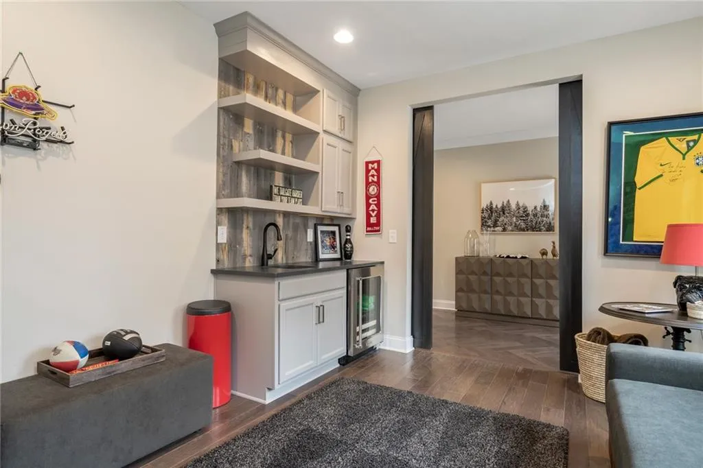 6731 Cadence Boulevard, Sandy Springs, Georgia 30328, 3 Bedrooms Bedrooms, ,3 BathroomsBathrooms,Residential,Sold,6731 Cadence Boulevard,7037555