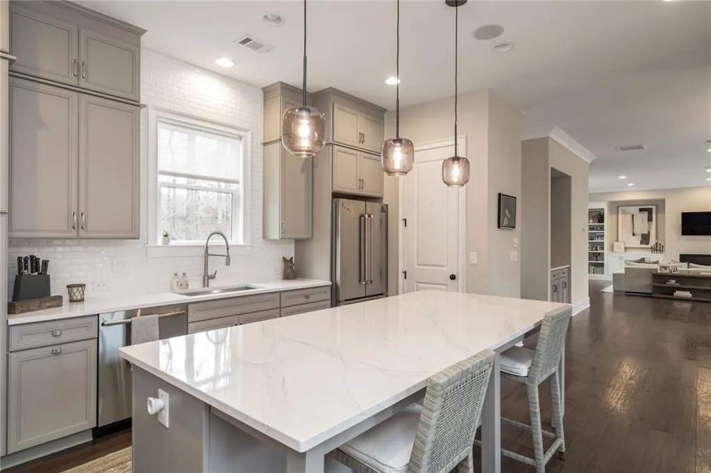 6731 Cadence Boulevard, Sandy Springs, Georgia 30328, 3 Bedrooms Bedrooms, ,3 BathroomsBathrooms,Residential,Sold,6731 Cadence Boulevard,7037555