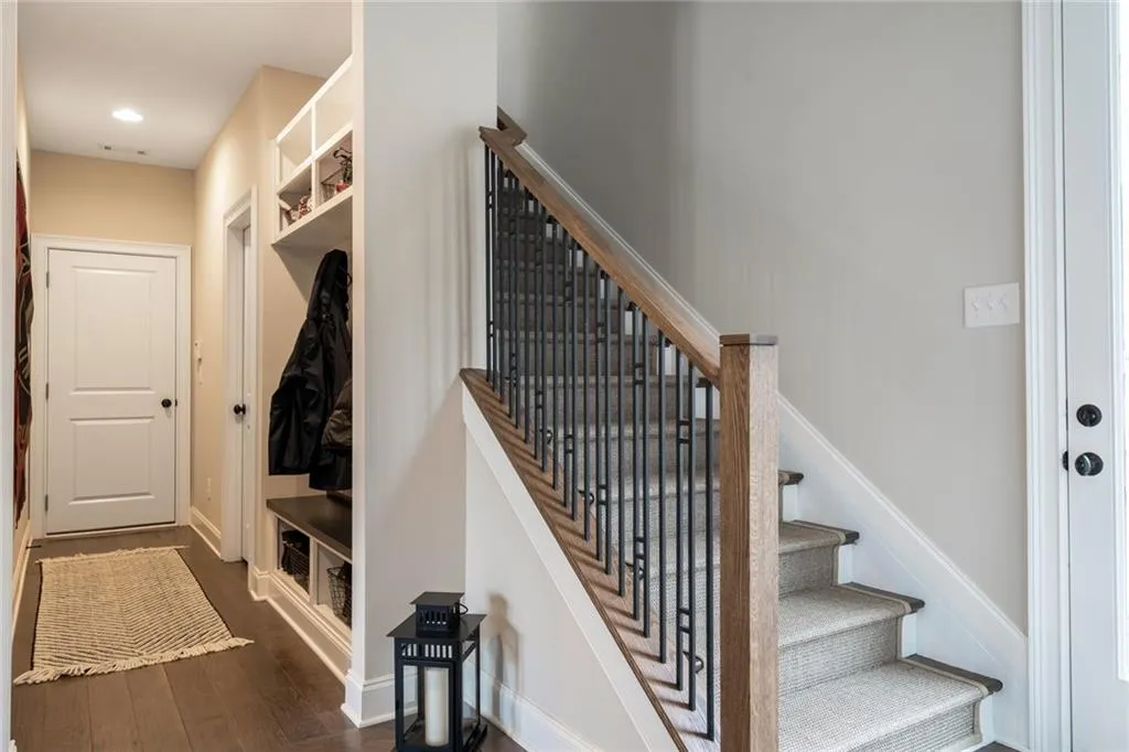 6731 Cadence Boulevard, Sandy Springs, Georgia 30328, 3 Bedrooms Bedrooms, ,3 BathroomsBathrooms,Residential,Sold,6731 Cadence Boulevard,7037555