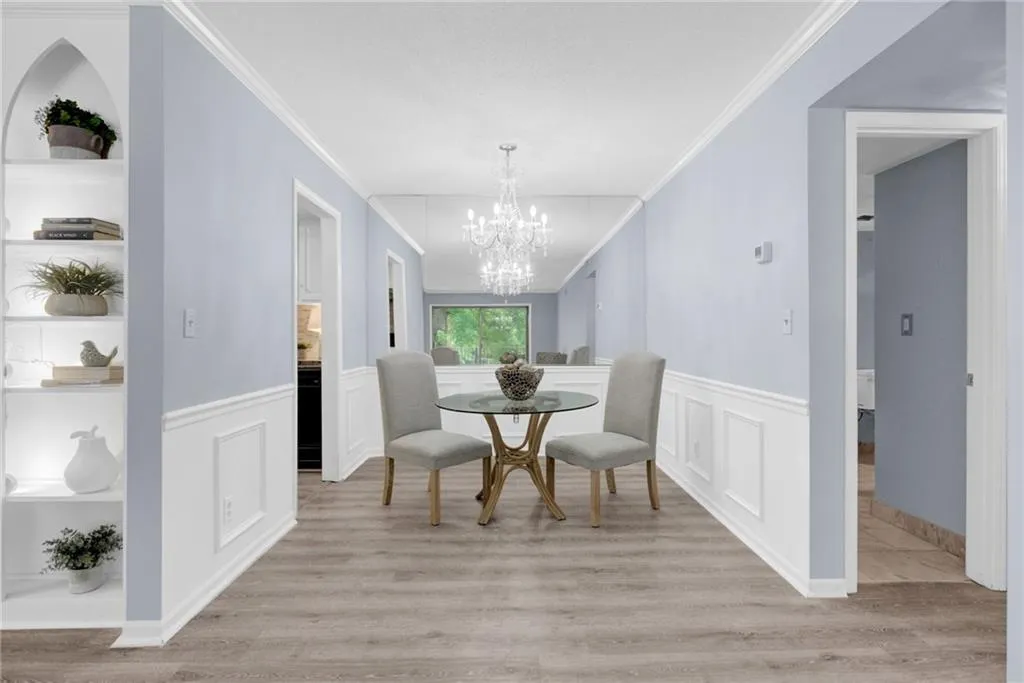 6851 Roswell Road Unit J15, Sandy Springs, Georgia 30328, 1 Bedroom Bedrooms, ,1 BathroomBathrooms,Residential,Sold,6851 Roswell Road Unit J15,7068467