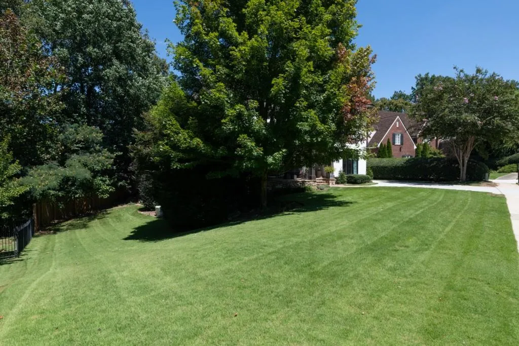 710 Registry Lane, Atlanta, Georgia 30342, 5 Bedrooms Bedrooms, ,4 BathroomsBathrooms,Residential,For Sale,710 Registry Lane,7643007
