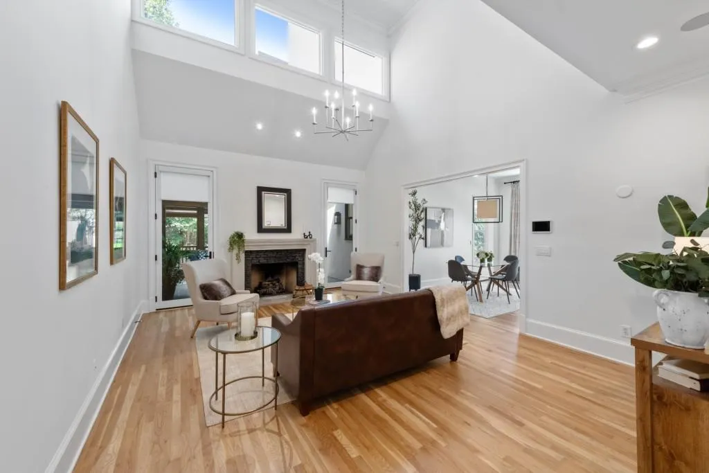 710 Registry Lane, Atlanta, Georgia 30342, 5 Bedrooms Bedrooms, ,4 BathroomsBathrooms,Residential,For Sale,710 Registry Lane,7643007