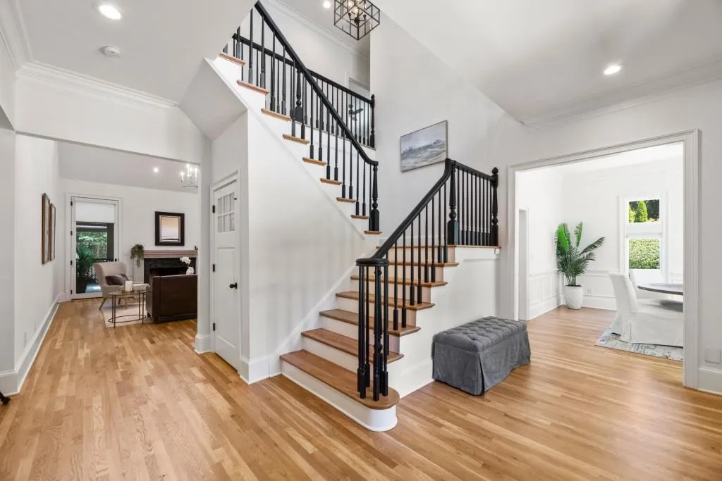 710 Registry Lane, Atlanta, Georgia 30342, 5 Bedrooms Bedrooms, ,4 BathroomsBathrooms,Residential,For Sale,710 Registry Lane,7643007
