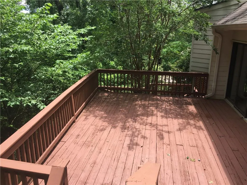 200 River Court Parkway, Sandy Springs, Georgia 30328, 5 Bedrooms Bedrooms, ,5 BathroomsBathrooms,Residential,Sold,200 River Court Parkway,6728436