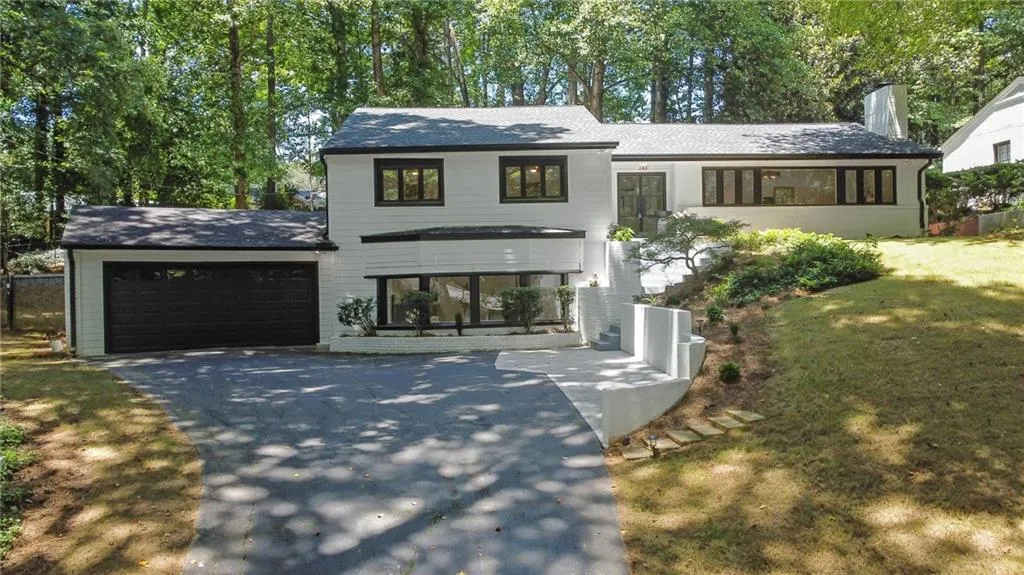 2858 Mornington Drive Nw, Atlanta, Georgia 30327, 4 Bedrooms Bedrooms, ,3 BathroomsBathrooms,Residential,For Sale,2858 Mornington Drive Nw,7616218