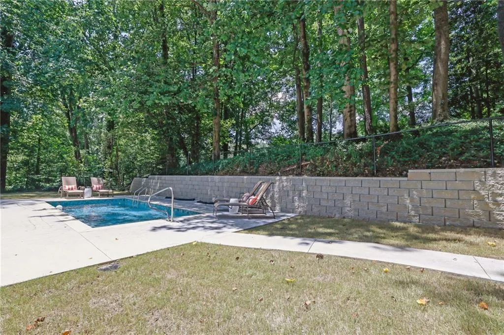 2858 Mornington Drive Nw, Atlanta, Georgia 30327, 4 Bedrooms Bedrooms, ,3 BathroomsBathrooms,Residential,For Sale,2858 Mornington Drive Nw,7616218